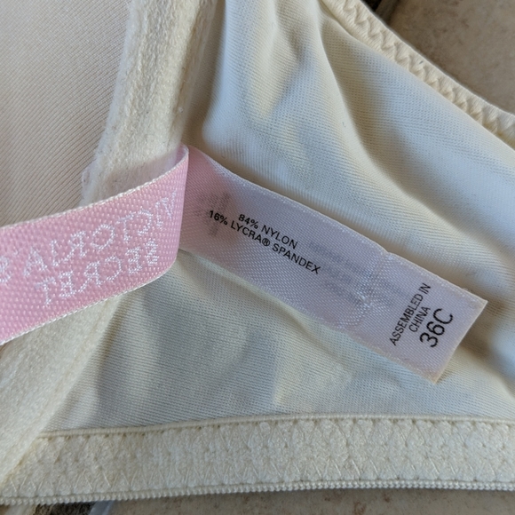 Victoria's Secret 36C Ivory Silky Bra, barely worn - Picture 4 of 6